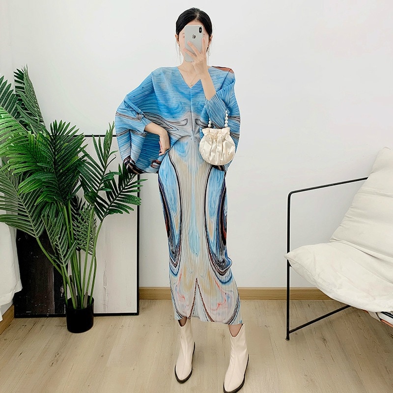 ファッション 30代 ワンピース 40代 母 ボリュームスリーブ レディース 長袖 大きいサイズ 柄物 美人 ロング丈 おしゃれ 50代 上品 きれいめ ロング ミモレ丈 大人かわいい 春 母親 Vネ