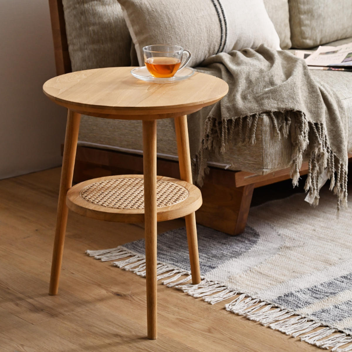 サイドテーブル ラタン 直径40cm 天然木 CALM ラタンテーブル テーブル ソファサイド ベッドサイド 籐 籐製 かごめ編み 丸型 机 リビング カフェテーブル リビングテーブル 完成品 15,584円