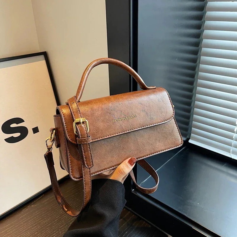 レトロ ショルダーバッグ 高級感 気質 脇下バッグ 百掛け ニッチデザイン 斜め掛けバッグ 質感 レディース バッグ