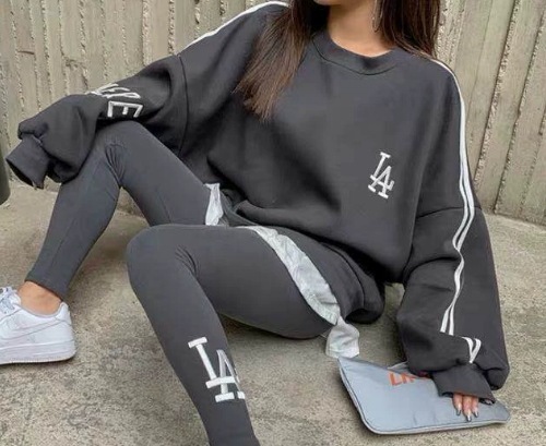 上下セット 二点セット レディース トップス ボトムス プルオーバー レギンス フルレングス 長袖 ストリート ヒップホップ 刺繍 異国風 かわいい カジュアル おしゃれ かっこいい こなれ感 ラフ