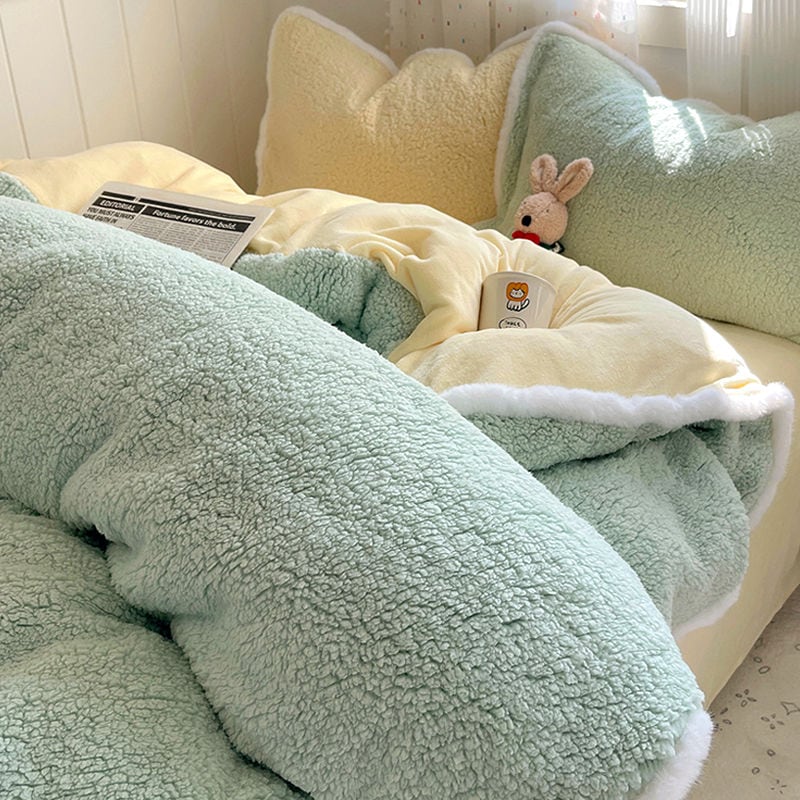 クリーム風厚手ラムの綿毛4点セット冬の両面加絨ミルクサンゴの綿毛布団カバーシーツ寝具