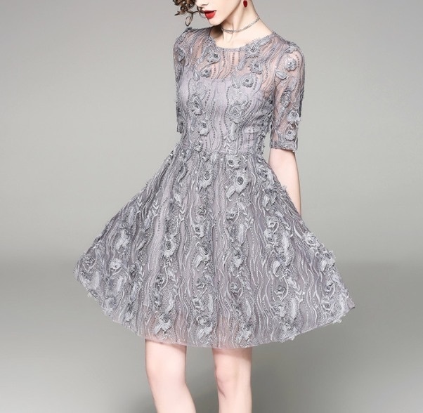 パーティードレス ２色 刺繍 花柄 立体感 半袖 レース クルーネック ミニ丈 フレア フェミニン エレガント パーティー 結婚式 二次会 お呼ばれ ワンピース フォーマル 2018年新作