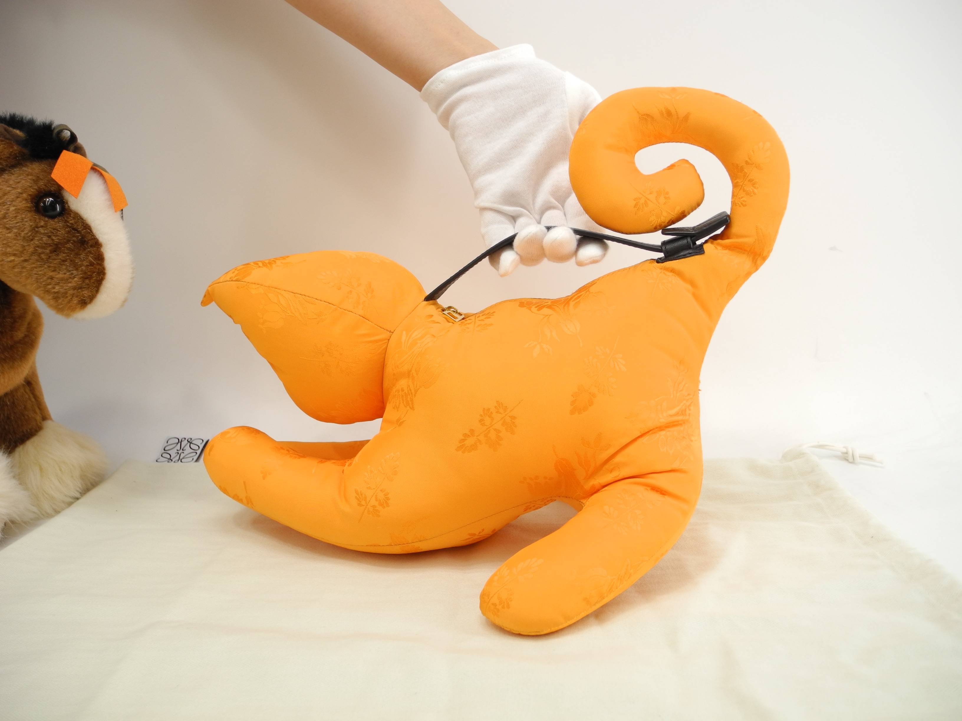 ハンドバッグ 猫 ナイロン橙 ゴールド金具 限定ポーチ キャット 極美品@ 1 25,404円