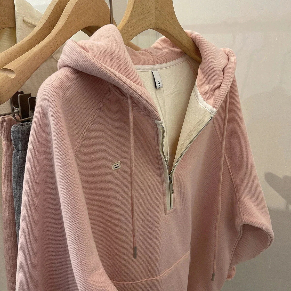 トップスTシャツカットソーTシャツカットソ一UVカットUVケア 汗ジミ防止 薄手 tシャツ 日焼け防止 Tシャツ カーディガン 日焼け対策 uvカット ひんやり UV韓国ファッショントップス uv 5,226円