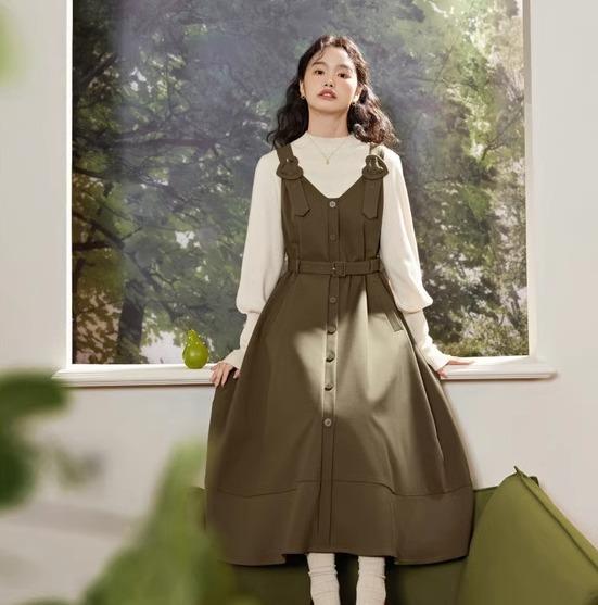 ジャンパースカート 大人 レディース カーキ Vネック アプリコット ニット ウエスト ベスト Aライン ミモレ丈 春 ワンピース