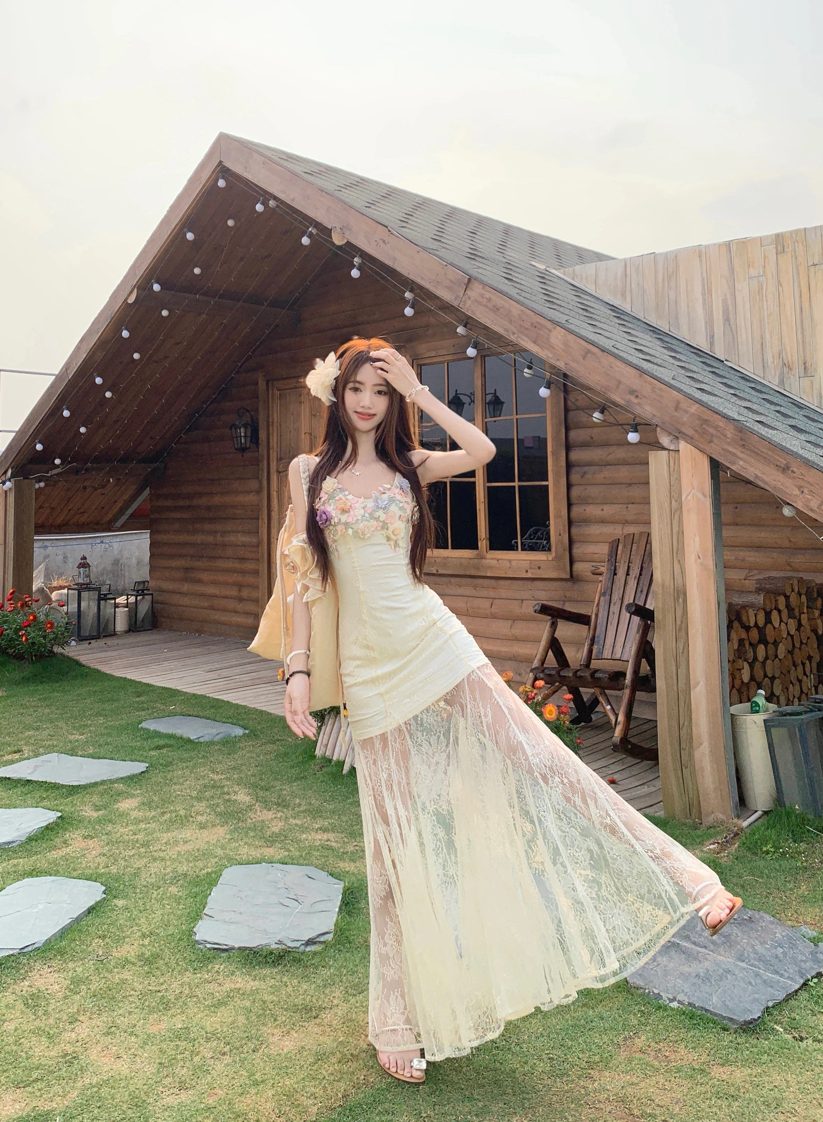 【急速出荷!】25 重作業レースメッシュスプライシングリゾートスタイルドレス新作純粋な欲望絶対的な美しさホルターロングスカート