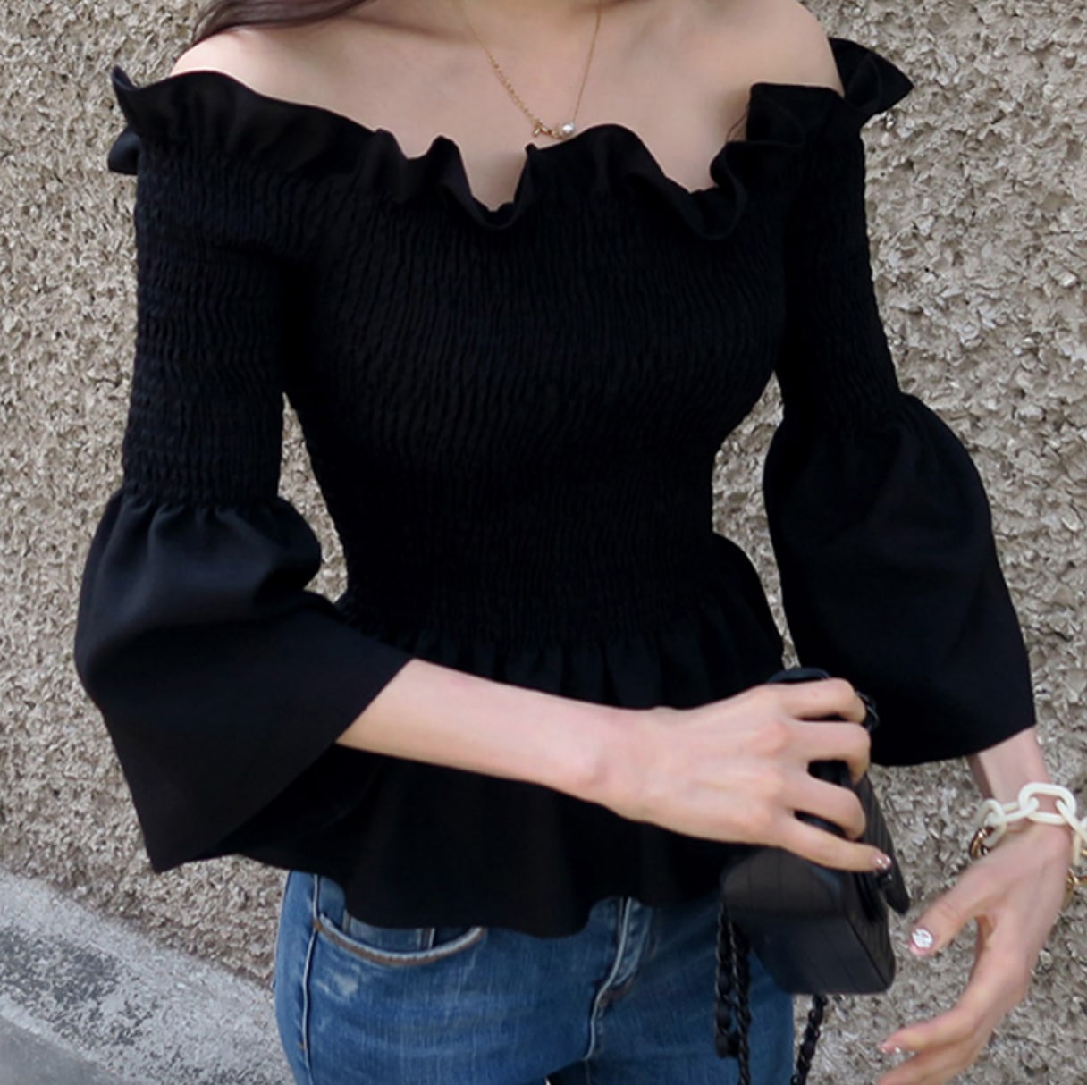 トップス デート シャツ ブラウス カットソー 袖あり 長袖 オフショルダー かわいい 大人可愛い きれいめ シンプル カジュアル 大人 上品 おしゃれ お洒落 主役級 存在感 春 秋 10代 20代