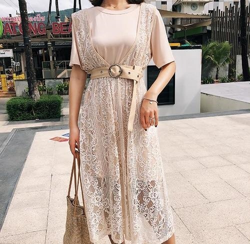 1313. レースストラップワンピース（ホワイト）　大人　カジュアル　２ピース　女子会