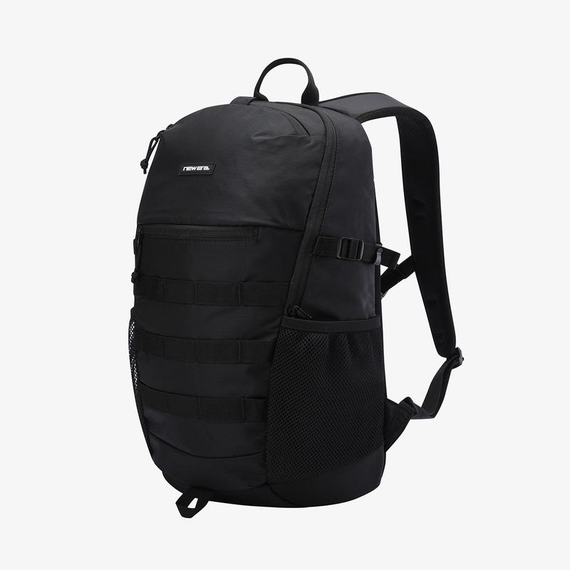 デイ バックパック M ブラック 24L 15121889