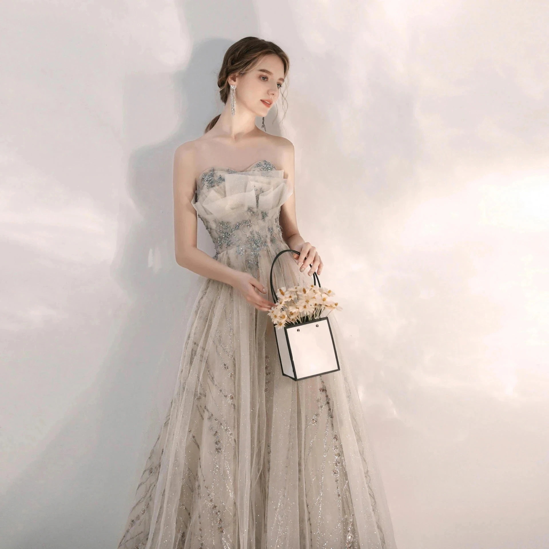 202525新入荷 結婚式ワンピース ドレス ウェディングドレス 花嫁ロングドレス 成人式 同窓会 演奏会 司会者 発表会 卒業式 パーティードレスワンピース