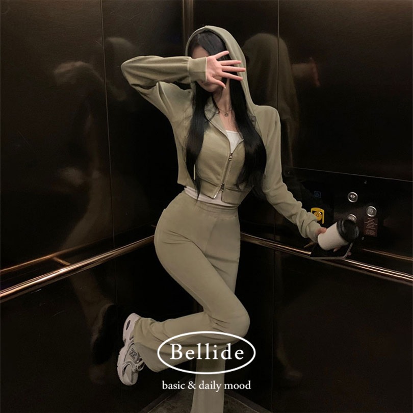 韓国の女性ファッション/ [MADE] ベルベットフレアトレーニングセットアップ op1266