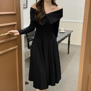 オフショルダーワンピース