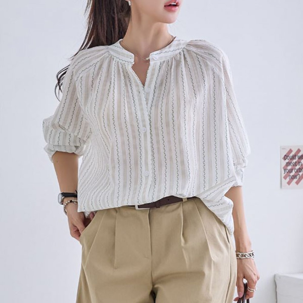 [マーク21] (55~100) 繊細なフラワーパターンブラウス NK51-TS-7シャツ・ブラウス