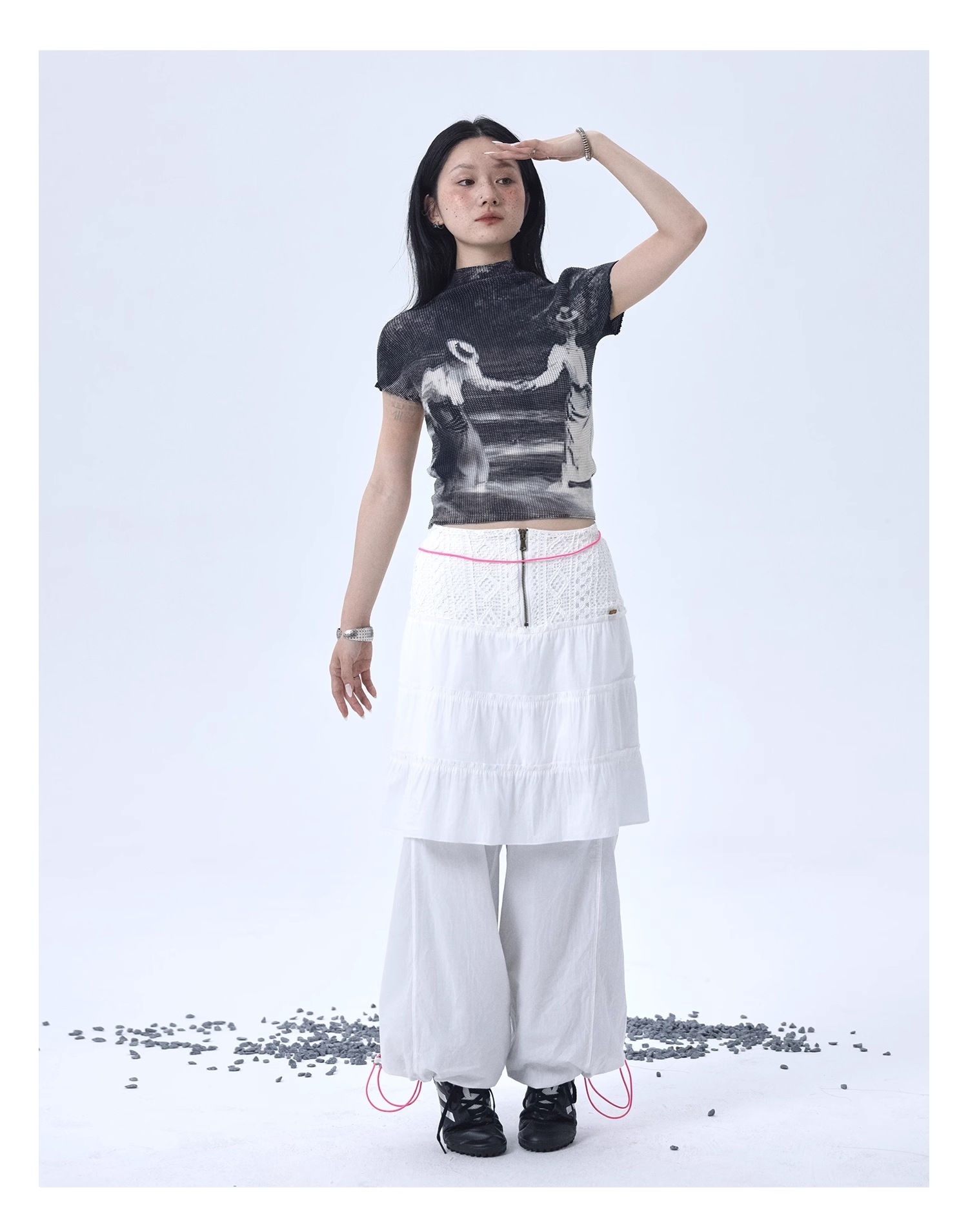 秋 デザイン センス ニッチレトロ Tシャツ レディース カジュアル ハーフハイカラー トップス 個性的 トップス Tシャツ 袖あり 半袖 ハイネック 襟なし かわいい きれいめ シンプル