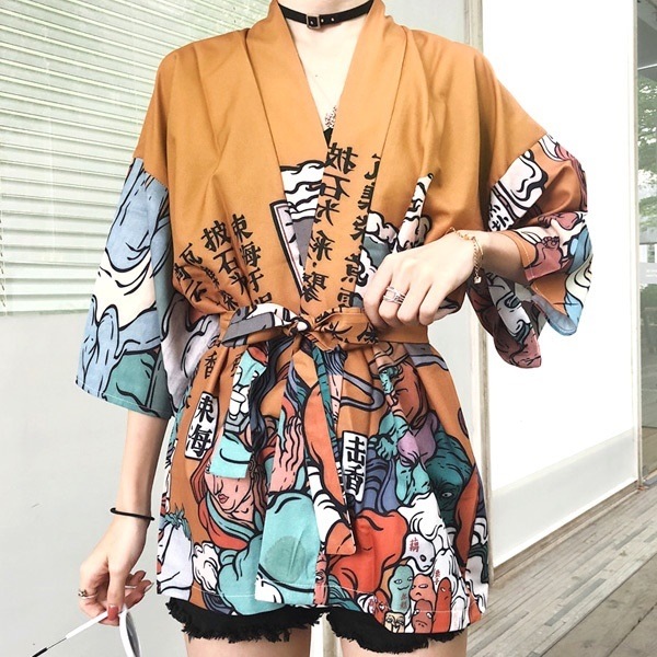 即納総柄 和柄 和風 プリント サテン はっぴ 半纏 七分袖 羽織り 原宿系 ファッション レディース ゆめかわいい 服 奇抜 派手 個性的 ダンス 衣装 コスチューム ヒップホップ 韓国 大きい