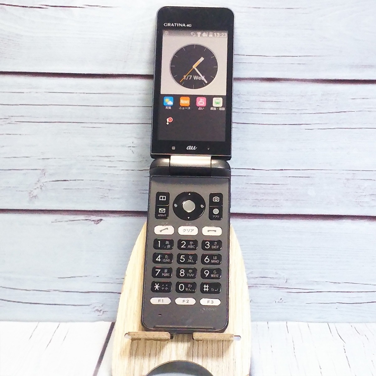 【送料無料】KYOCERA au GRATINA 4G BLACK KYF31 本体 白ロム SIMロック解除済み SIMフリー B022311 6,003円