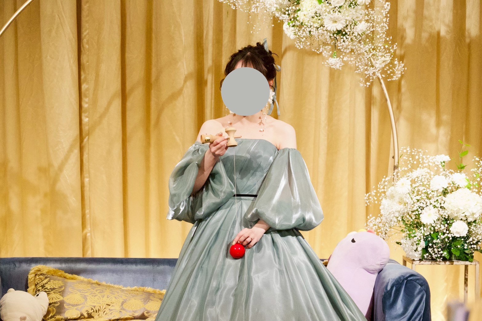 カラードレス グリーン 取り外し可能な付け袖 サッシュベルト 編み上げ ウェーブ 華やかなトレーン 花嫁 前撮り