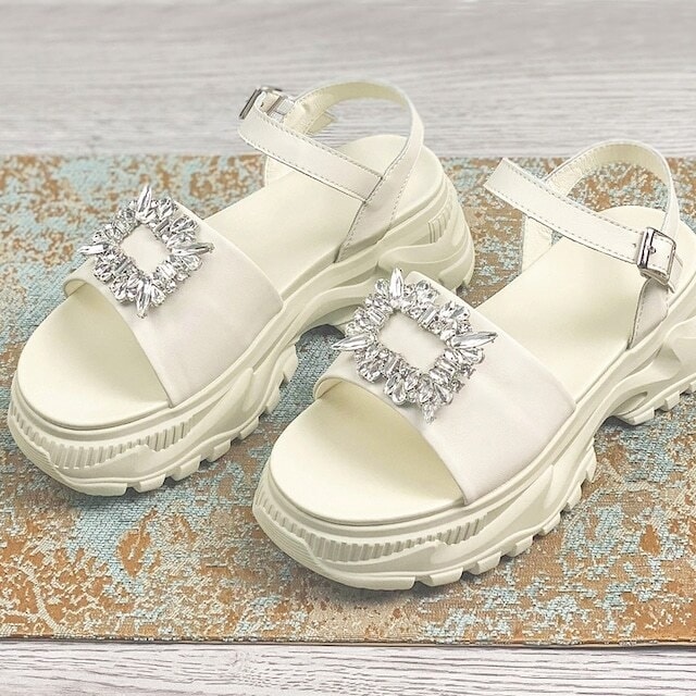 厚底サンダル レディース 全2色 スクエアビジューストラップサンダル ビジューサンダル プラットフォームサンダル アンクルストラップ 大人可愛い 韓国 新作 20代 30代 40代 シューズ 靴 キラ