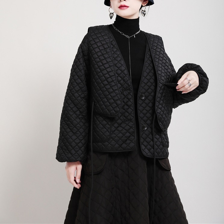 レディース ブルゾン アウター 上着 キルティングコート ノーカラージャケット ショート 長袖 Vネック ワイド ストレート Iライン オーバーサイズ スマート 前開き キルティング 薄手 かわいい 6,604円