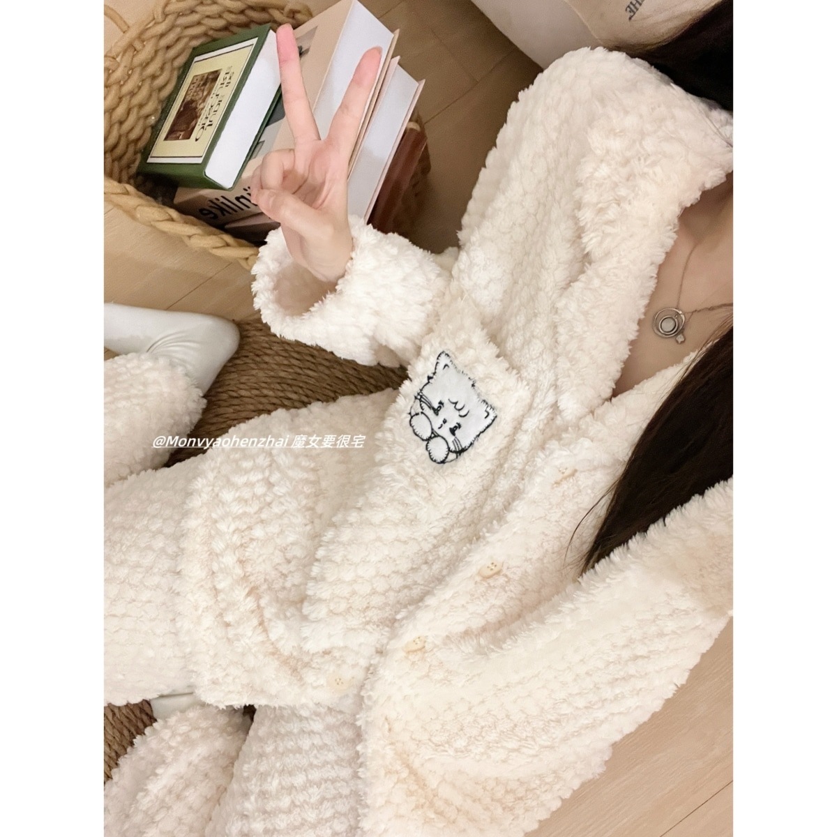 日本のかわいいミッコパジャマ女性用冬コーラルベルベット暖かい厚みのある長袖2024ホーム服