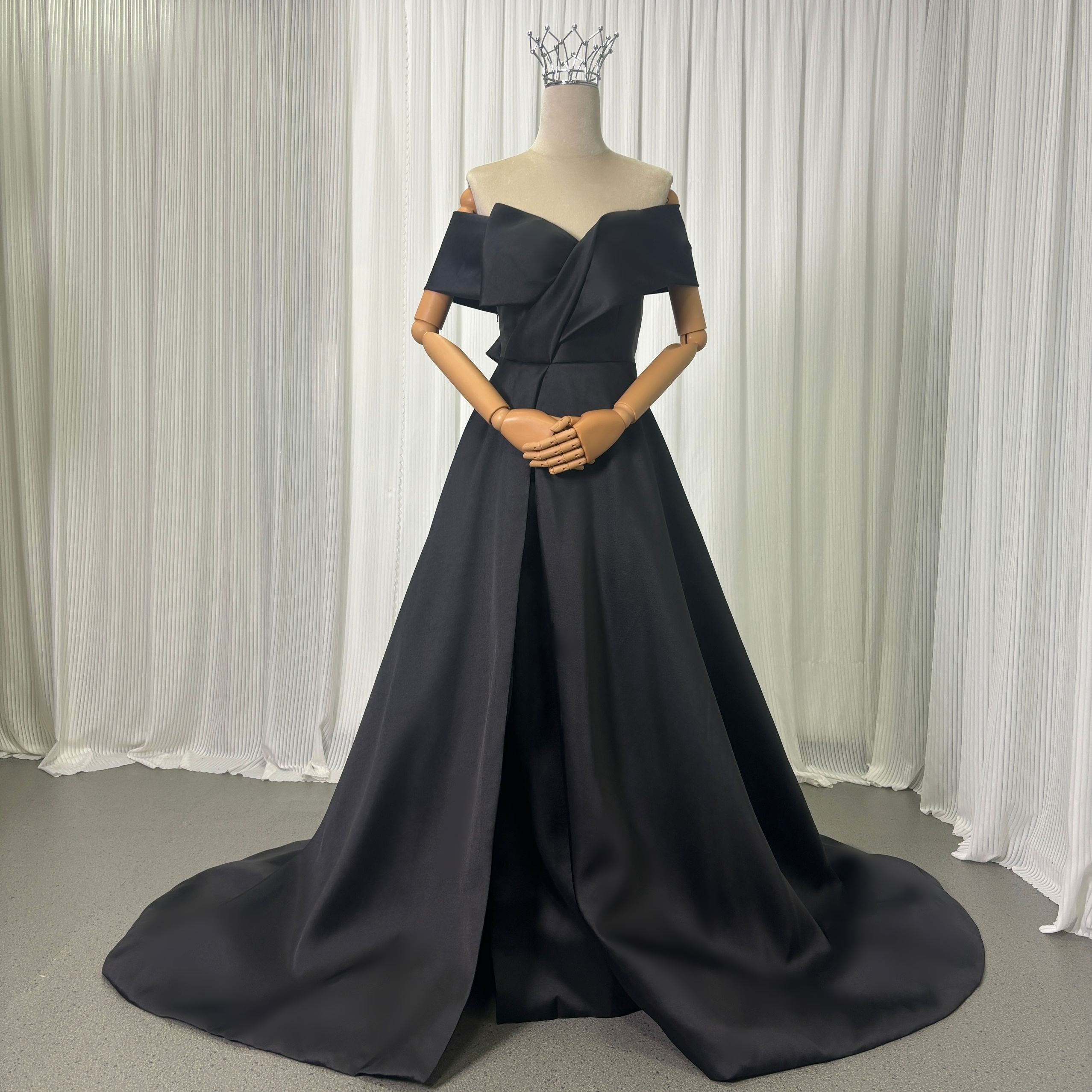 カラードレス ブラック ミカドサテン ファスナー オフショルダー フロントスリット リボン トレーン 結婚式 前撮り