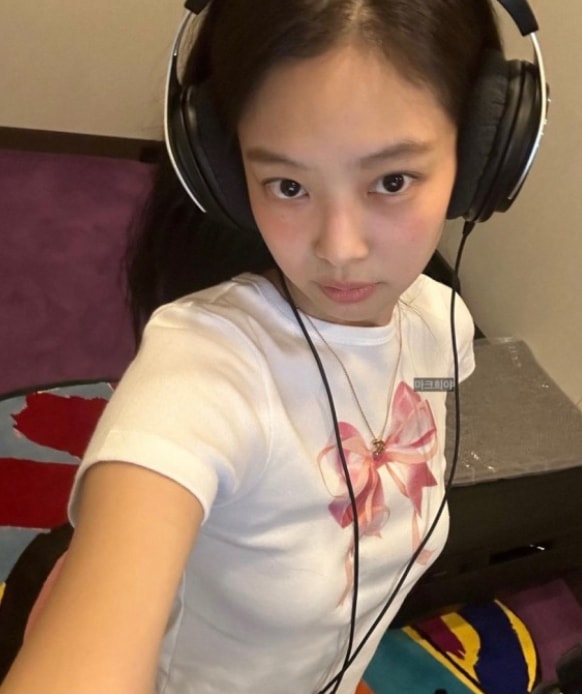 BLACKPINK/Red Velvet 着用/DOUBLE RIBBON SLIM CROP T SHIRT/10種類