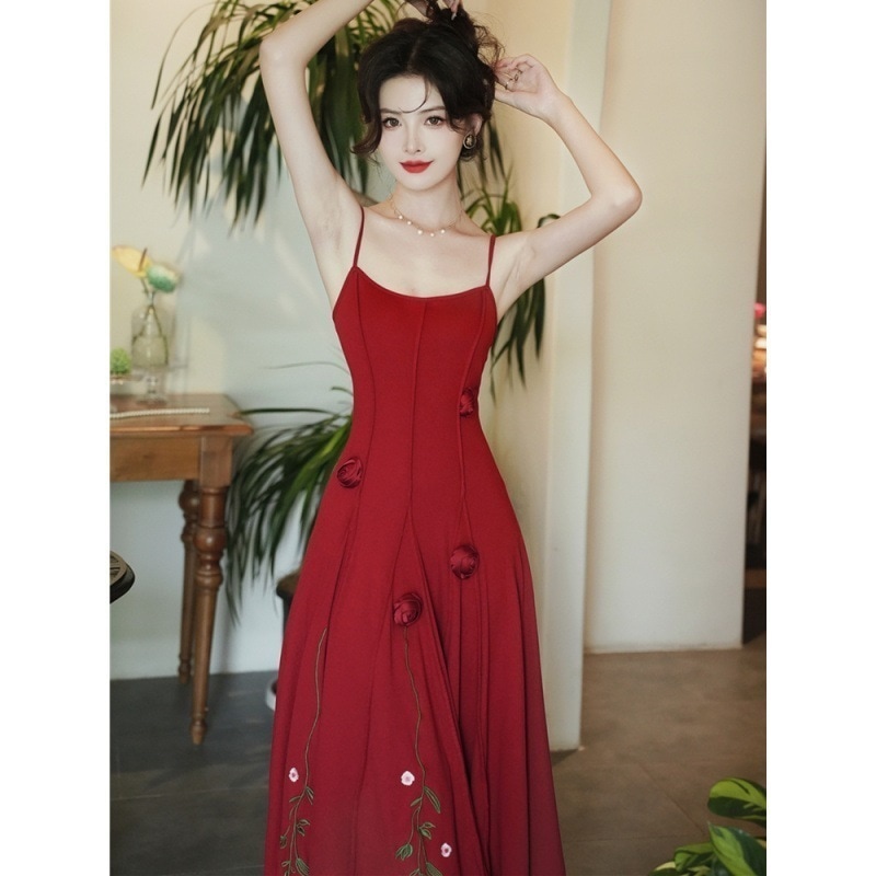 【急速出荷】送.料.無.料.バラ本 に 刺繍 花 ニット 身を修める の裏をかくキャミソールワンピース