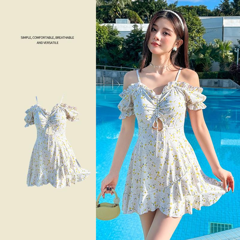 水着 ピンク 10代 学生 プール 花柄 レディース 女子 30代 オフショル 青 ワンピース リゾート フリル 海 20代 おしゃれ 白 可愛い 大人