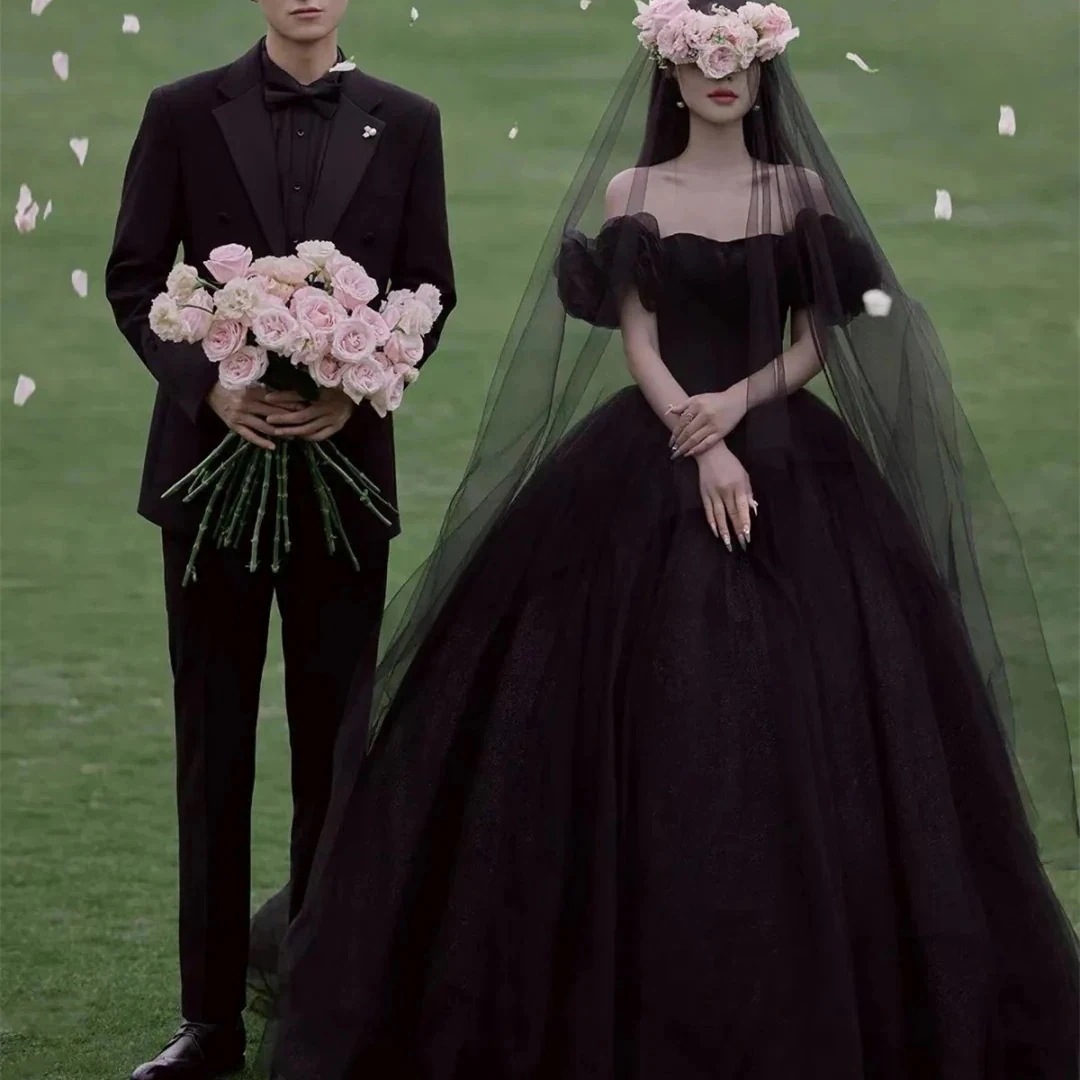 黒のウェディングドレス写真スタジオのテーマ写真衣装カッ旅行花の場所プリンセスブドレス
