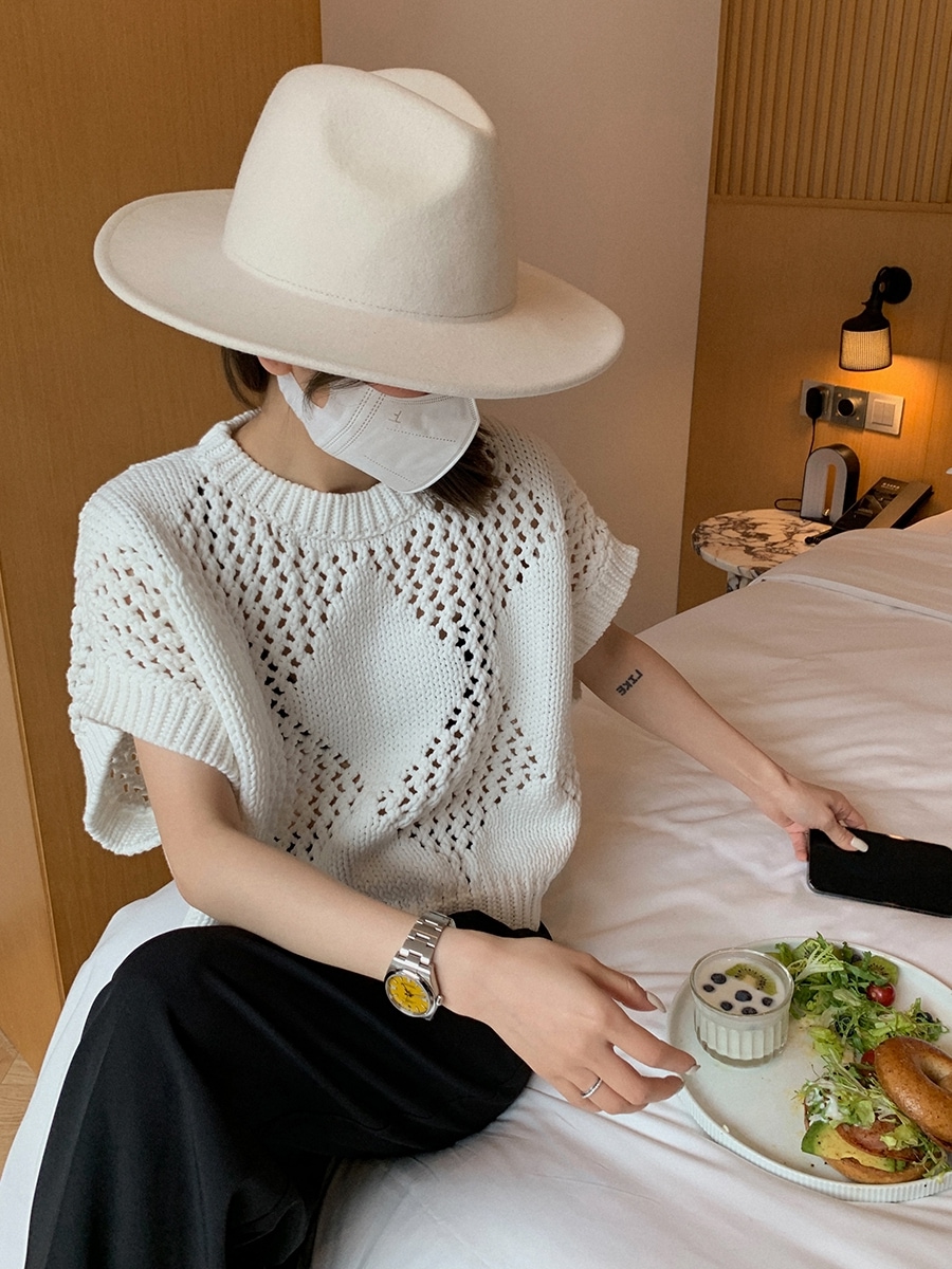 かぎ編み ニットセーター ハーフスリーブ ニット セーター. トップス プルオーバー レディース レイヤード カジュアル ママコーデ お仕事コーデ オフィスコーデ a4450