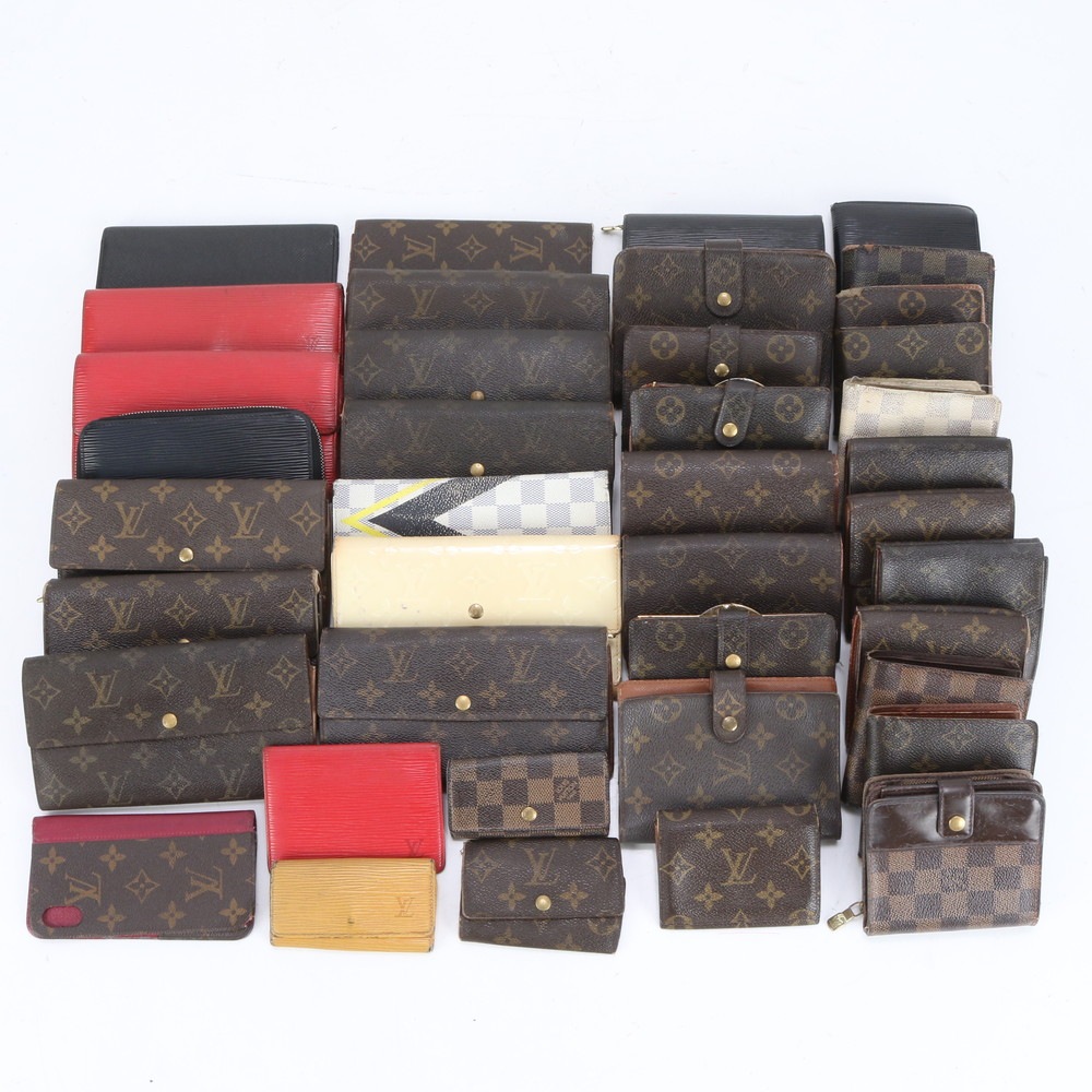 モノグラム まとめ 40点セットダミエ レザー×コーティングキャンバス 二つ折り 財布 長財布 二つ折り ウォレット ラウンドファスナー メンズ RRE CO6-2 中古 75,240円