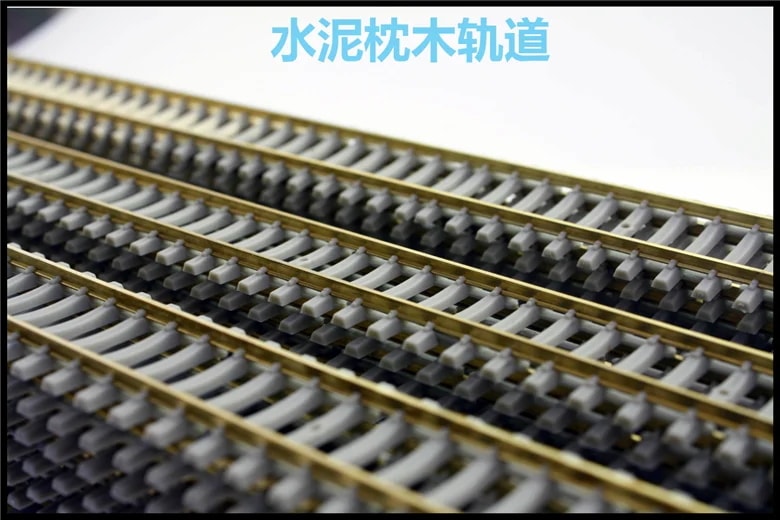 列車トラックモデルスプライシングキット レール上セット アイアンロード POS材料 日曜大工 奔放生きるスケ