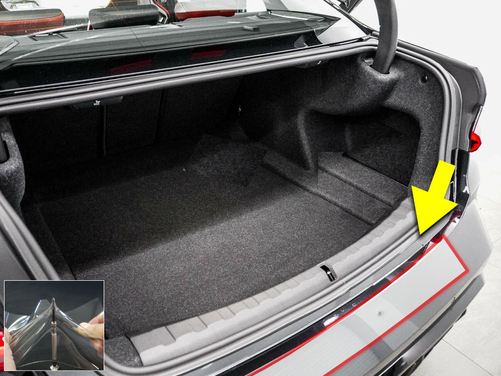 リアステップガード (BMW M3 セダン G80) 車種専用 カット済み 傷防止フィルム プロテクションフィルム 車種専用カット済み リアステップ 保護フィルム キズ防止 保護 クリア 透明 32