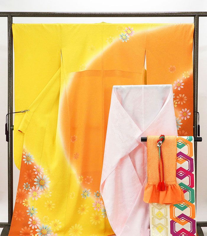 振袖 正絹 花模様 5点セット 身丈169.5cm 裄丈68cm 袋帯 長襦袢 帯締め 帯揚げ 振袖セット 良品 リサイクル 中古 着物 e4086