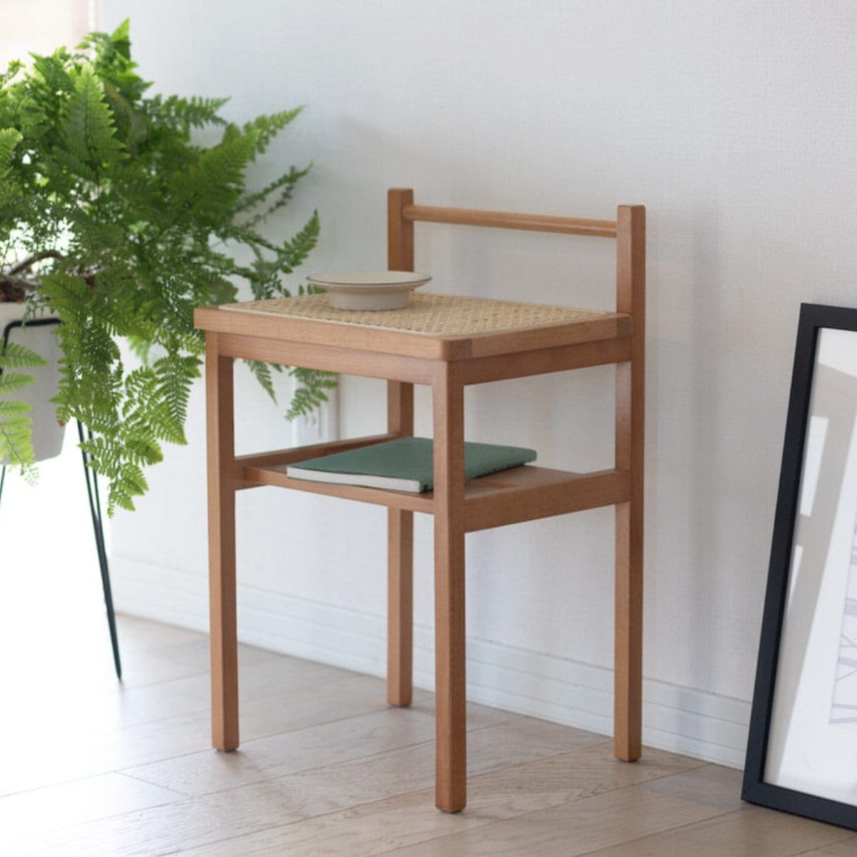 Mash サイドテーブル ラタン 高さ53cm 天然木 椅子 サイド テーブル コンソールテーブル ナイトテーブル 棚 飾り棚 籐 籐編み ディスプレイ 収納 ソファーサイド 飾り ビーチ材