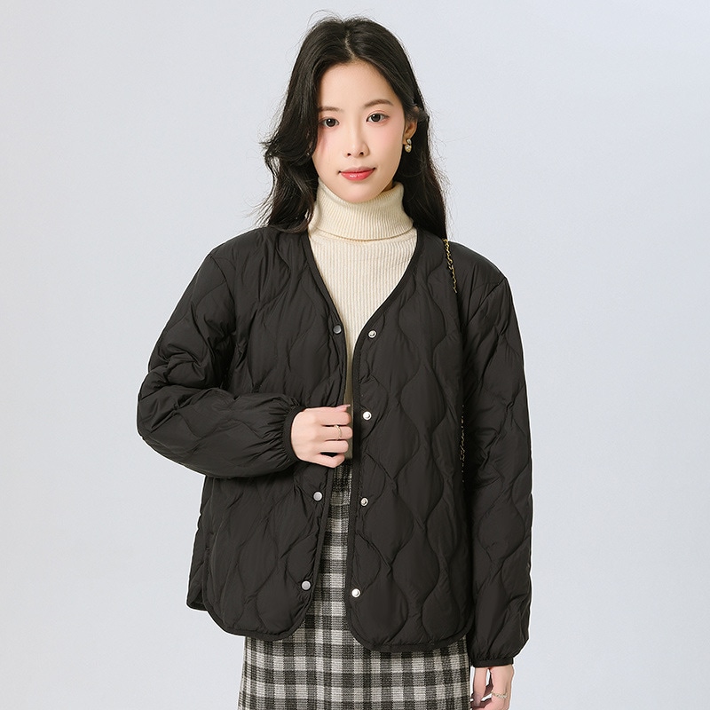 女性用ルーズダウンジャケットショート丈で軽量2025年冬新作軽量アウター暖かい裏地小さめのチェック柄ジャケット