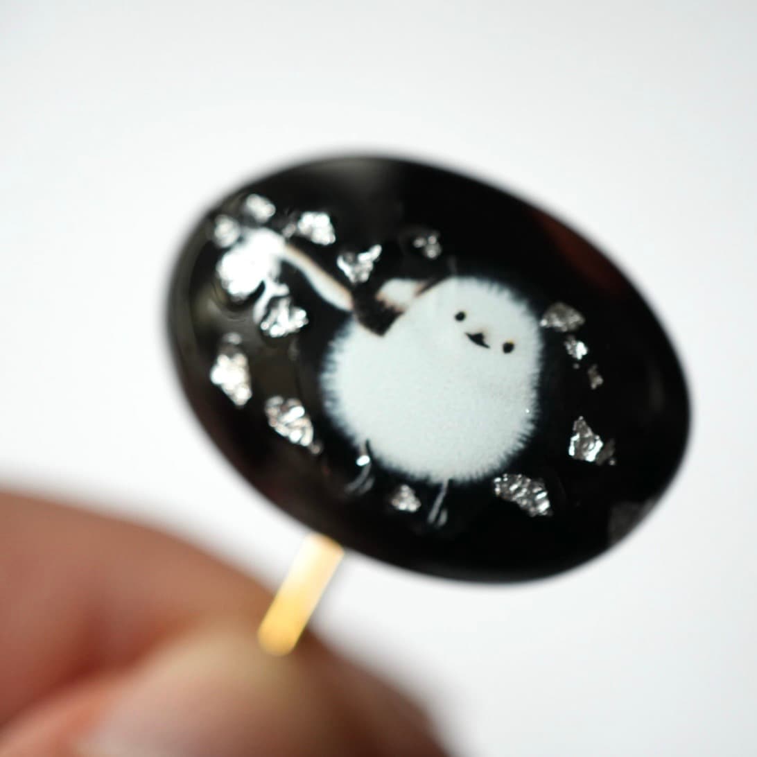 天然石黒瑪瑙とシマエナガのポニーフック 帯留め ブローチ　和装小物　着物　浴衣　成人式　卒業式　入学式