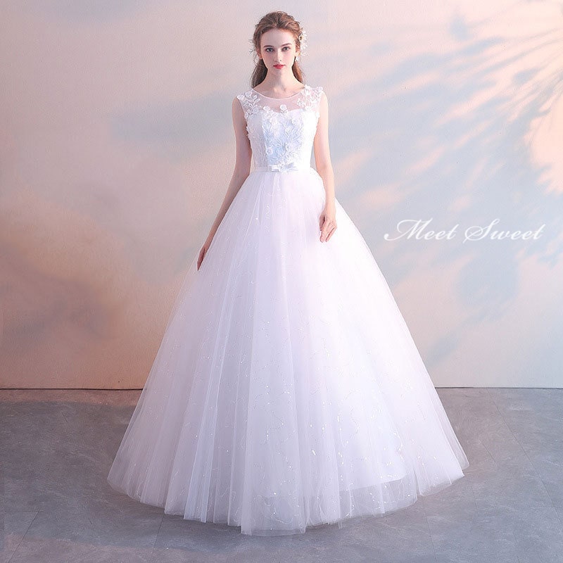 ウェディングドレス 二次会ドレス 結婚式 披露宴 ブライダルドレス ロング丈 ロングドレス 袖なし 袖無し ノースリーブ 花嫁ドレス ウエディングドレス プリンセスラインドレス ホワイト 編み上げ チ