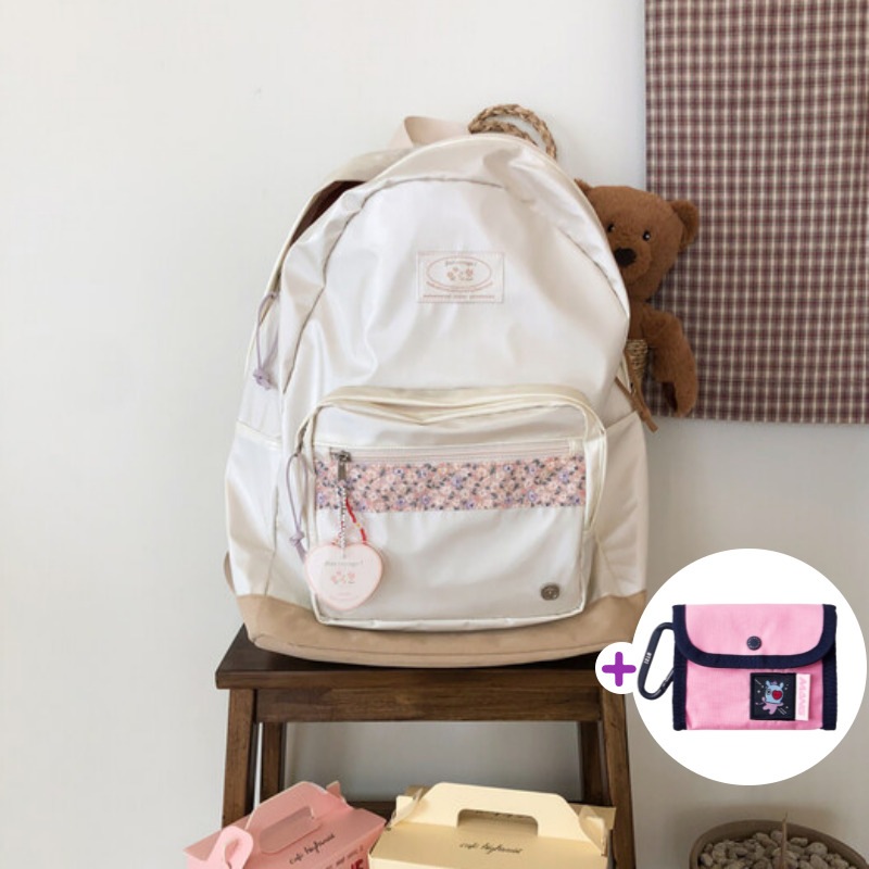 [カードウォレット贈呈][韓国人気かばん.] Bon voyage バックパック - ivory スカートとワンピースにもよく似合うバックパック