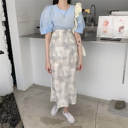 半袖トップ+ハイウエストスカート