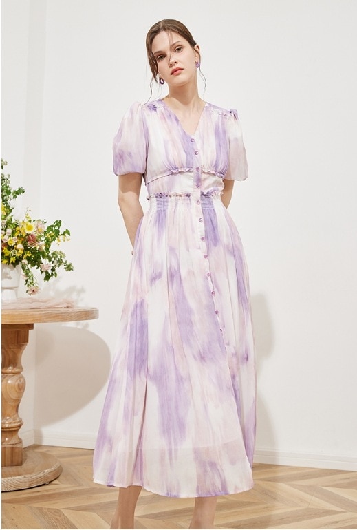 ワンピース ワンピ ミディアム丈 半端丈 膝下 ひざ下 ミモレ ミモレ丈 膝下 半端丈 Aライン フレア パフスリーブ フレアスリーブ ボリューム袖 フレンチスリーブ Vネック 柄 レディース レトロ