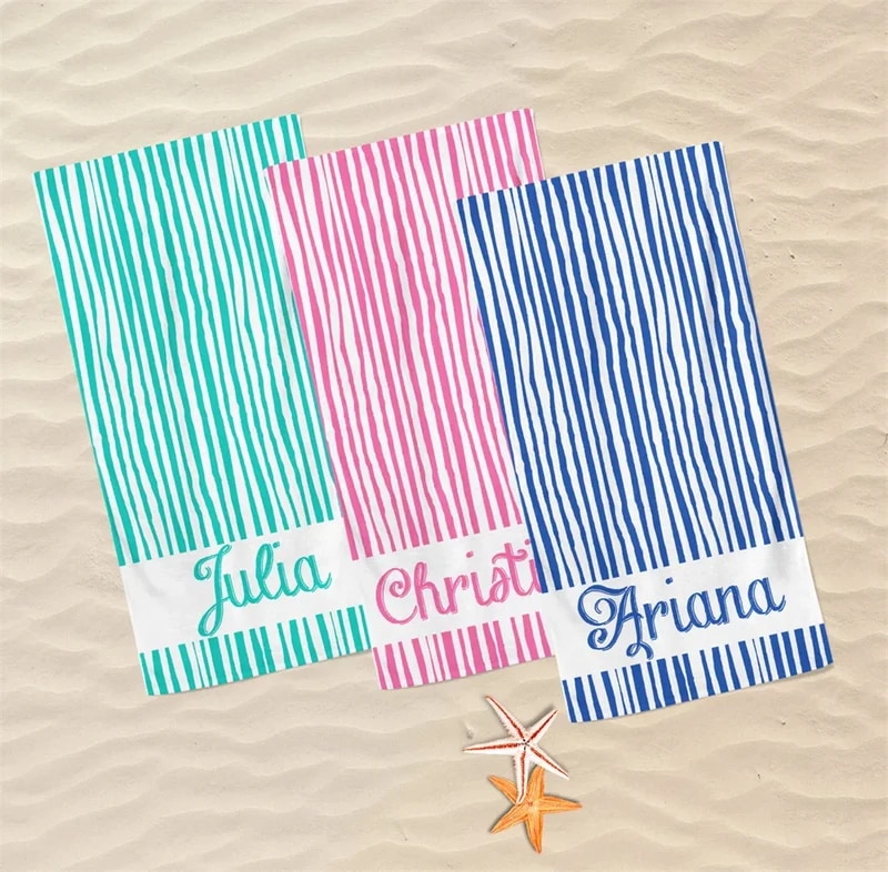 納期21日:子供と大人のためのパーソナライズされた名前のビーチタオル,パッド入りマイクロファイバー,バスタオル,休暇,誕生日プレゼント
