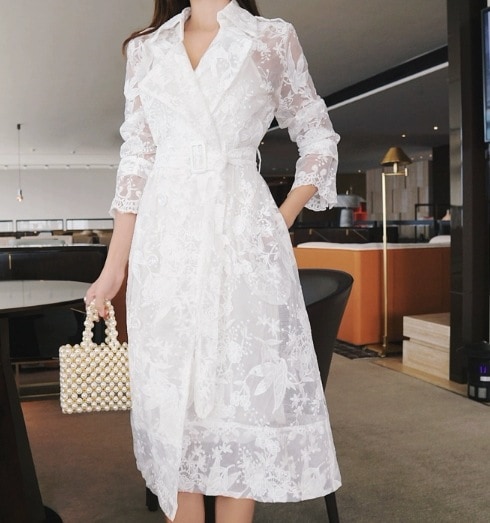 レディース コート ミドル丈 長袖 襟付き フェミニン レース 刺繍 ベルト ウエストマーク 透け感 異国風 かわいい 大人可愛い きれいめ 上品 おしゃれ かっこいい ガーリー 個性的 クール 6,758円