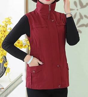 アウター トップス ベスト ジャケット チョッキ スタンドカラー ポロ襟 ウエストシャーリング ミドル丈 袖なし ノースリーブ 薄手 前開き ボタン ジッパー 切り替えデザイン 春秋 大人 母親 中高