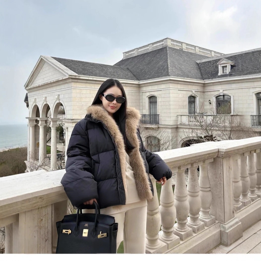 2025年冬新作 レトロスタイル ダウンジャケット レディース フォックスファーカラー 高級ホワイトダックダウンコート
