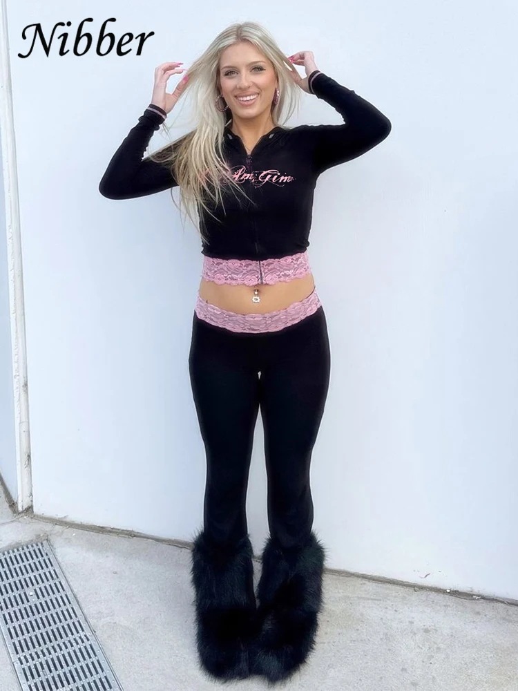 ニバー-女性用フード付きレースパッチワークセット,ジッパーとフレアパンツ付きの2ピースセット,カジュアルなストリートウェア - 200000345