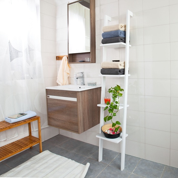 オープンラック オープンシェルフ 本棚 収納棚【幅33/木製 四段式 スリム 北欧風/おしゃれ 飾り棚】 壁面収納 隙間収納 ラダーラック 浴室/リビング収納 （FRG15-W/ホワイト）