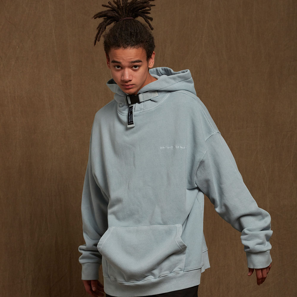 ピグメントスローガンバックルパーカー-グレー