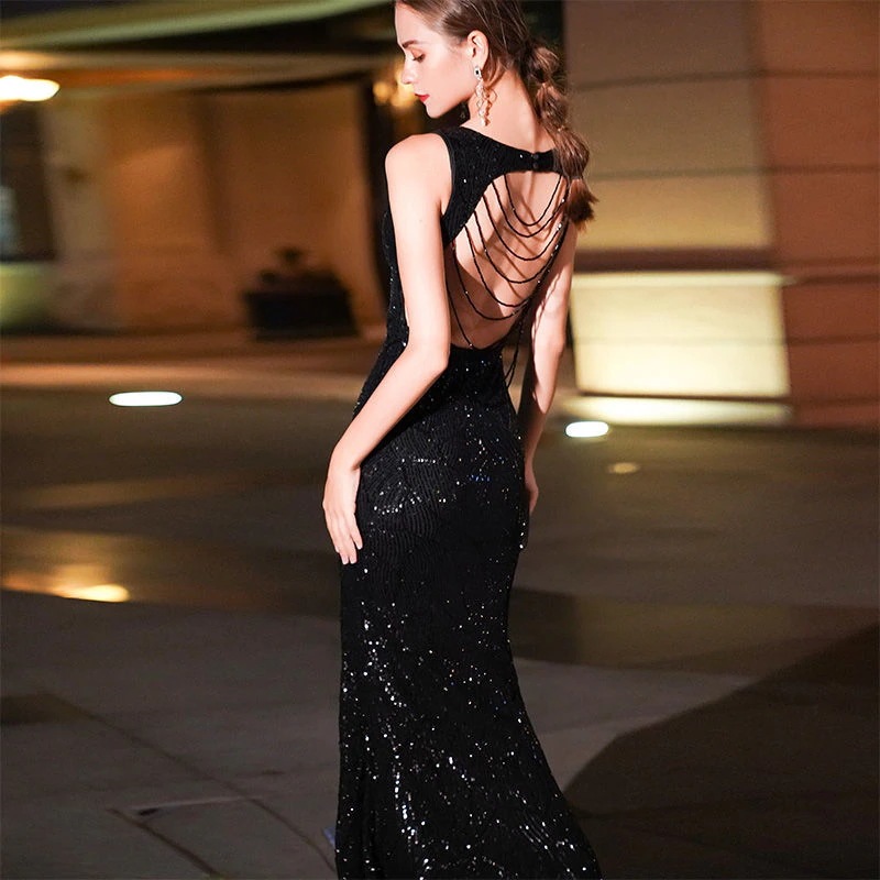 2024 バンケットイブニングドレスフェミニンブラックロングセクシーテールホスト