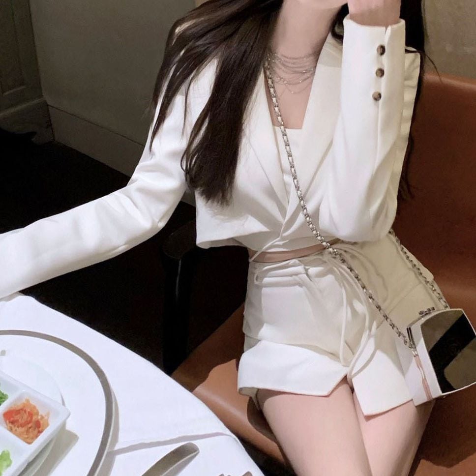 秋の定番オールマッチシンプル高級ストラップ長袖ショートカジュアルスーツジャケットハイウエストスカートパンツスーツ